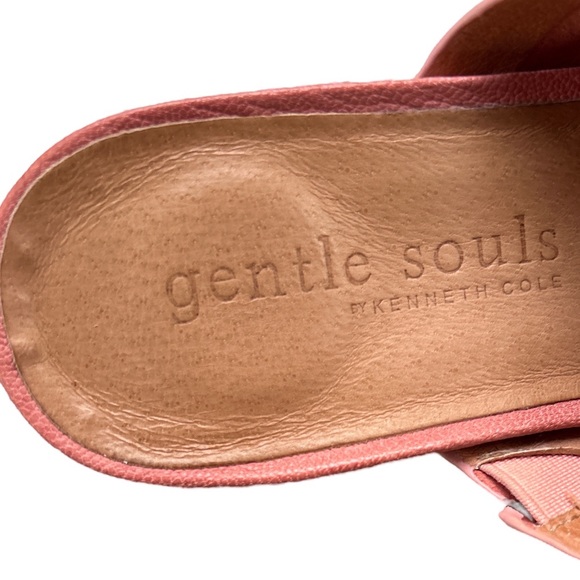 Gentle Souls by Kenneth Cole Pink Leather Toe Thong Platform Slides Sandals  6.5 - Picture 13 of 14